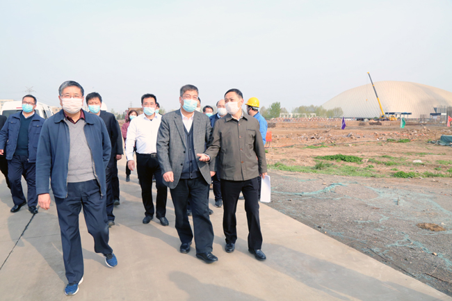 河南省發(fā)改委副主任、能源局局長高義到萬基控股集團調研2×66萬千瓦機組項目建設情況