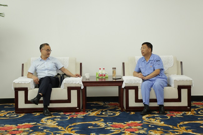 中國(guó)銀行洛陽分行行長(zhǎng)李鴻運(yùn)一行 到萬基控股集團(tuán)調(diào)研