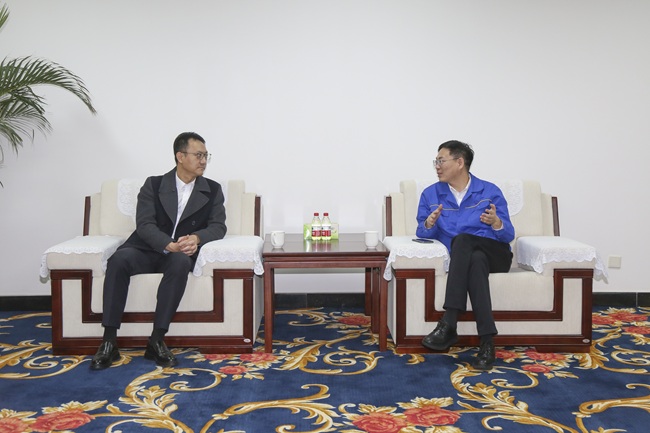 中國進(jìn)出口銀行河南省分行黨委委員、副行長(zhǎng)陳卓一行 到萬基控股集團(tuán)調(diào)研